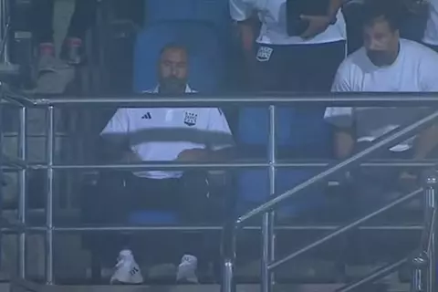 "التلفظ بعبارات بذيئة".. سر عقوبة محمد شوقي بالمنع من مرافقة زد وتغريمه (لائحة)